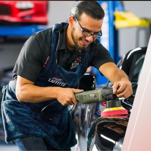 Foto de DELANTAL LAFFITTE DETAILING